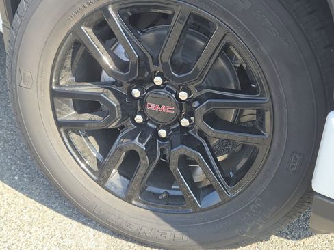 New 2026 GMC Sierra 1500 Pro image 13