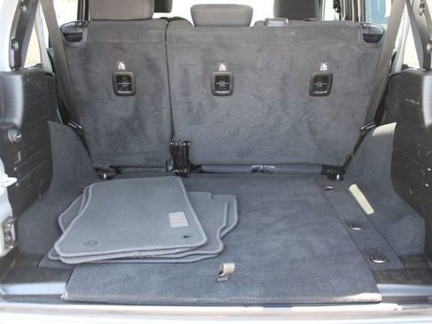Used 2020 Jeep Wrangler Unlimited Sahara AWD/4WD image 36