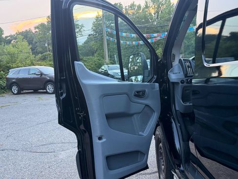 Used 2017 Ford Transit 150 130 Low Roof w/ Exterior Upgrade Package RWD image 11