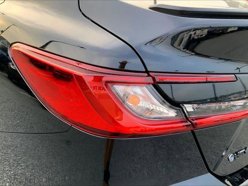 Used 2025 Toyota Camry SE w/ Multimedia Upgrade Package image 27