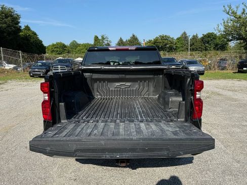 Used 2022 Chevrolet Silverado 1500 LT AWD/4WD image 24