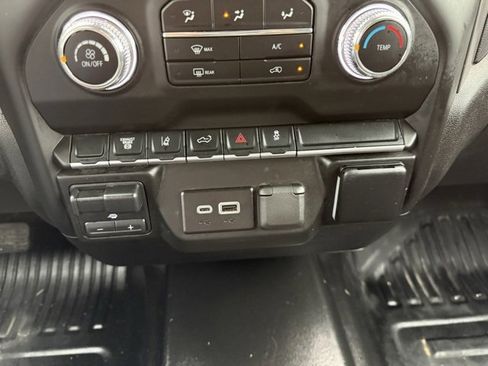 Used 2024 GMC Sierra 3500 Pro w/ Convenience Package image 20