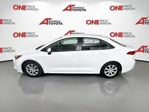 Certified 2025 Toyota Corolla LE FWD image 5