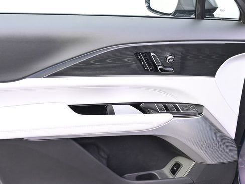 New 2025 Cadillac Lyriq Luxury image 22