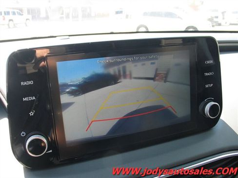 Used 2021 Hyundai Santa Fe SE AWD/4WD image 18