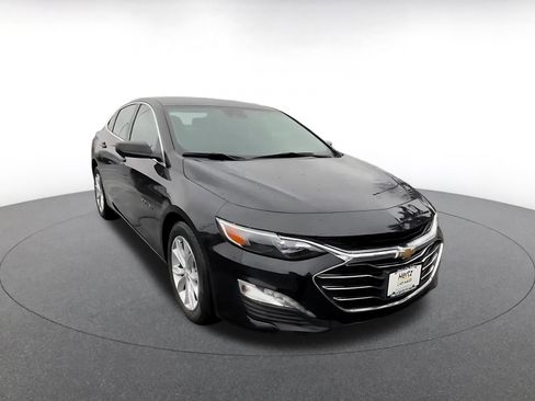 Used 2024 Chevrolet Malibu LT image 3