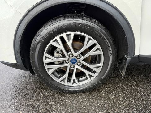 Used 2022 Ford Escape SEL w/ Class II Trailer Tow Package image 10