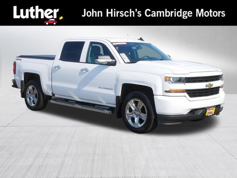 Used 2018 Chevrolet Silverado 1500 Custom w/ Custom Value Package AWD/4WD image 1