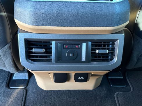 Used 2023 Ford F250 Lariat w/ FX4 Off-Road Package image 21