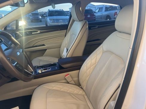 Used 2017 Ford Fusion Platinum image 8