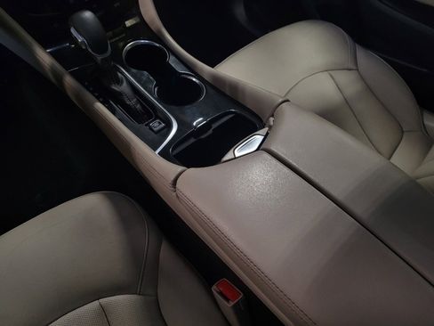 Used 2017 Buick Envision Essence image 26