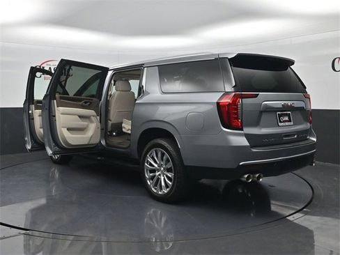 Used 2023 GMC Yukon XL Denali image 33
