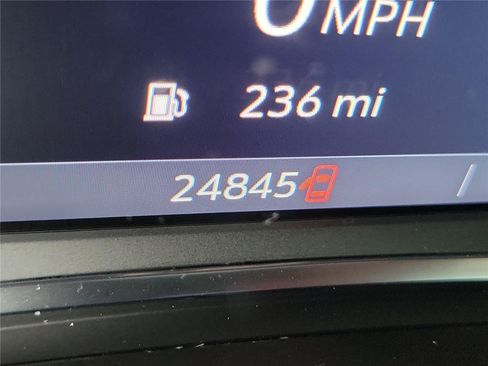 Used 2024 Chevrolet Equinox LT FWD image 27