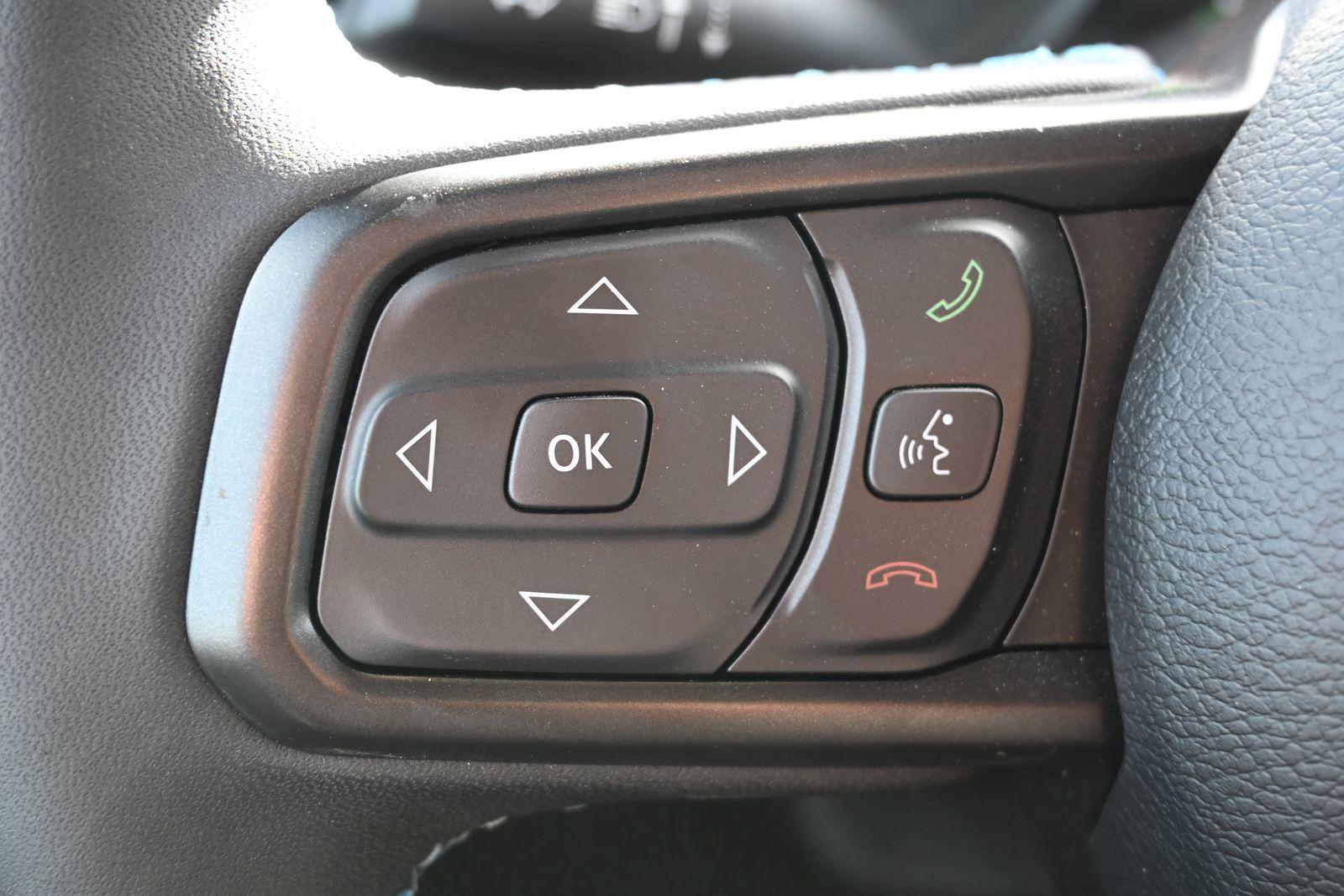 New 2025 Jeep Wrangler Unlimited Rubicon 4xe w/ Safety Group AWD/4WD image 9