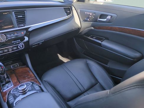 Used 2015 Kia K900 Luxury image 24