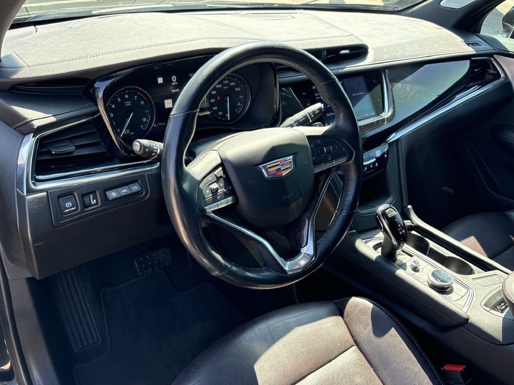 Used 2021 Cadillac XT6 Premium Luxury FWD image 14