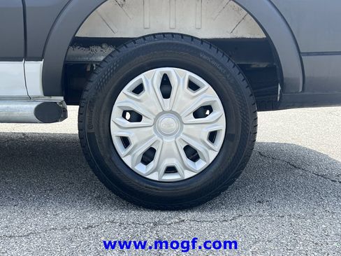 Used 2025 Ford Transit 250 Low Roof w/ Exterior Upgrade Package RWD image 31