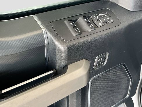 Used 2020 Ford F150 Lariat image 18