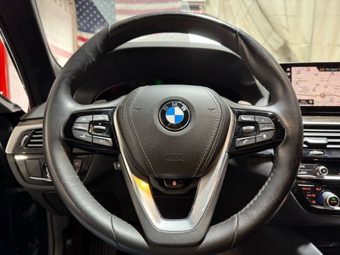 Used 2019 BMW 530i xDrive w/ Premium Package image 19