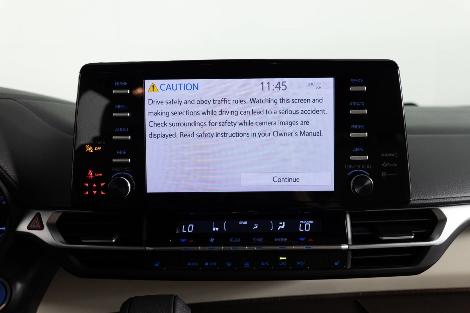 Used 2021 Toyota Sienna XLE FWD image 38
