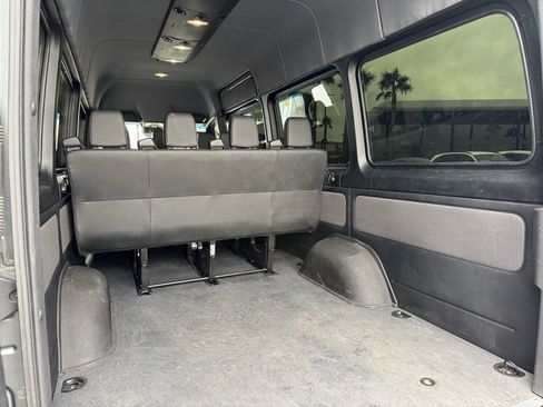 Used 2019 Mercedes-Benz Sprinter 2500 image 19