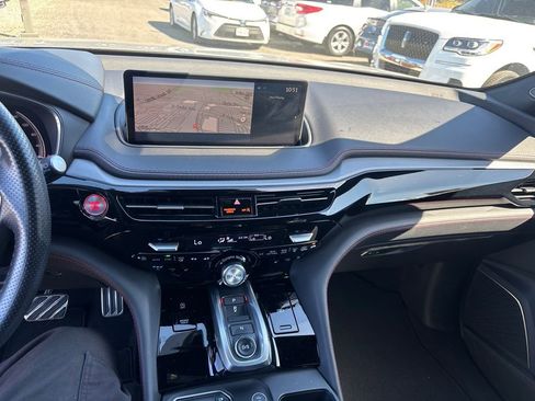 Used 2023 Acura MDX A-Spec image 10