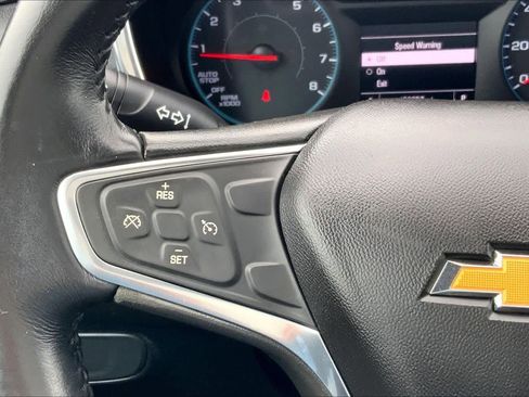 Used 2018 Chevrolet Equinox LT w/ LPO, Protection Package AWD/4WD image 24