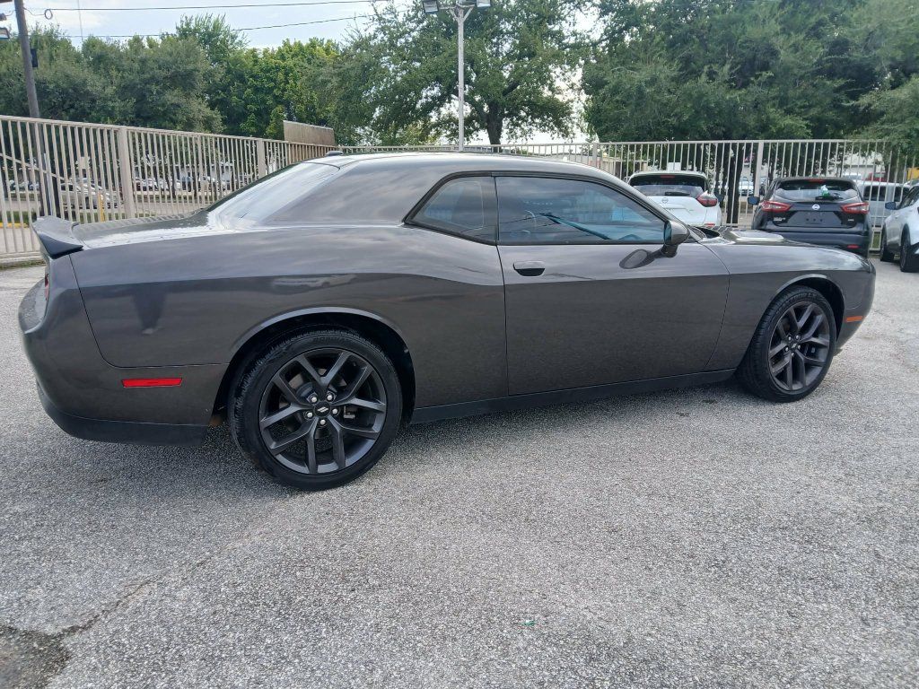 Used 2019 Dodge Challenger SXT w/ Blacktop Package RWD image 7