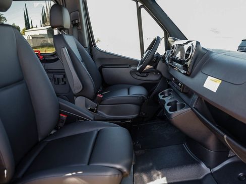 New 2026 Mercedes-Benz Sprinter 2500 image 17