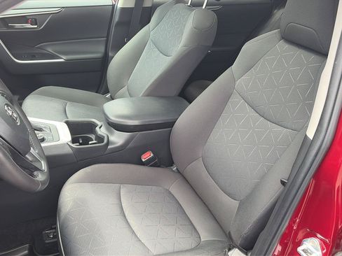 Used 2022 Toyota RAV4 XLE w/ Convenience Package AWD/4WD image 13