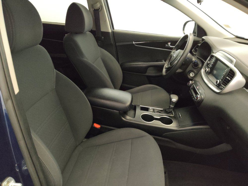 Used 2019 Kia Sorento FWD V6 image 21