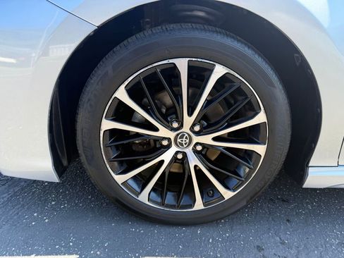 Used 2019 Toyota Camry LE image 34