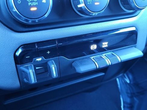 Used 2024 RAM 2500 Big Horn image 28