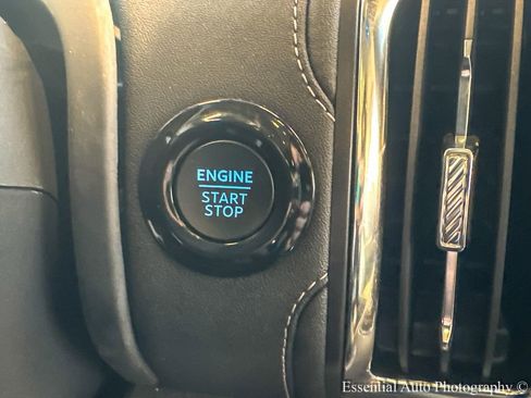 Used 2025 Ford Expedition Platinum w/ Platinum Ultimate Package image 18