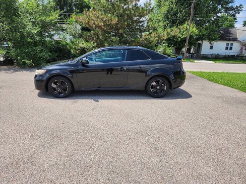 Used 2011 Kia Forte Koup EX FWD image 4