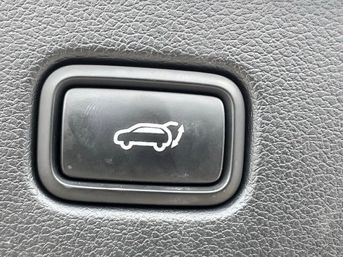 Used 2022 Hyundai Palisade Calligraphy image 17