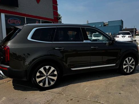 Used 2020 Kia Telluride S AWD/4WD image 3