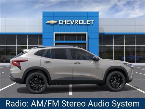 New 2026 Chevrolet Trax ACTIV w/ Sunroof Package FWD image 5
