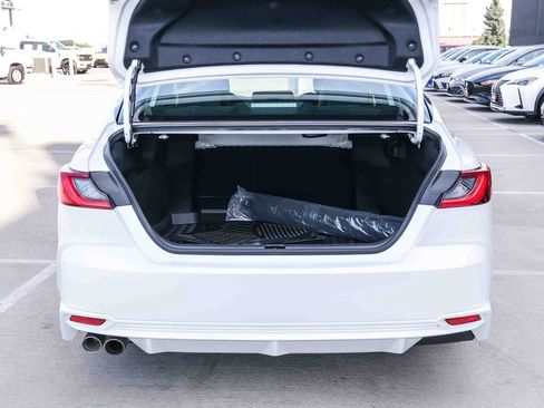 Used 2026 Toyota Camry XSE FWD image 28
