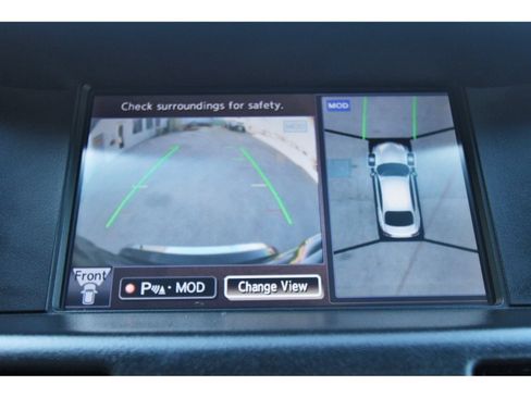 Used 2017 INFINITI Q70 3.7 image 27