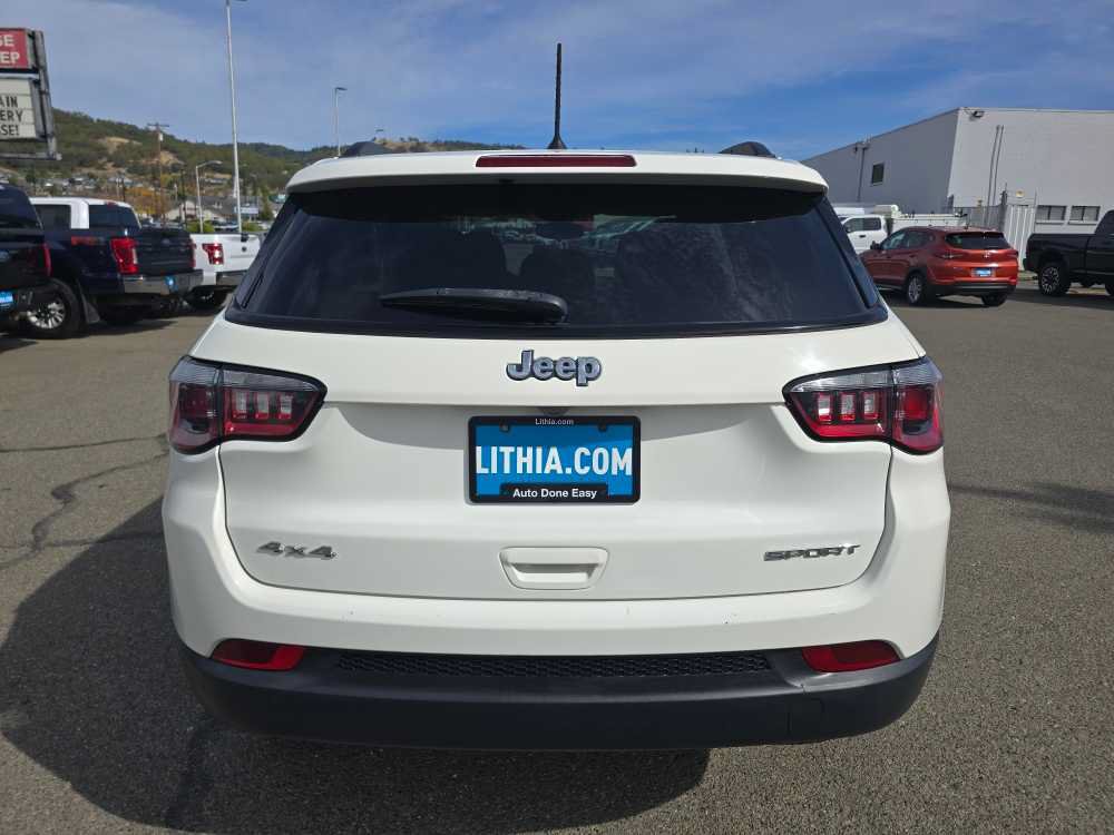 Used 2018 Jeep Compass Sport AWD/4WD image 4