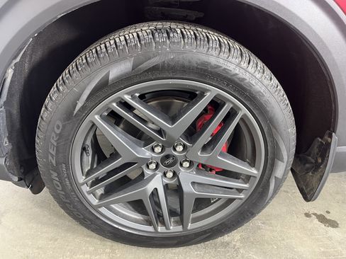 Used 2025 Ford Explorer ST-Line w/ Premium Package image 25