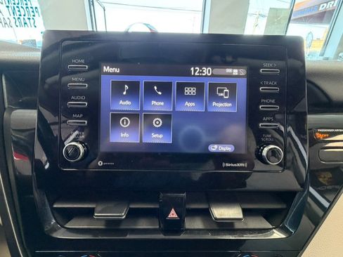 Used 2022 Toyota Camry LE image 59