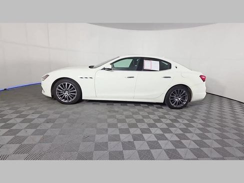 Used 2022 Maserati Ghibli Modena RWD image 47