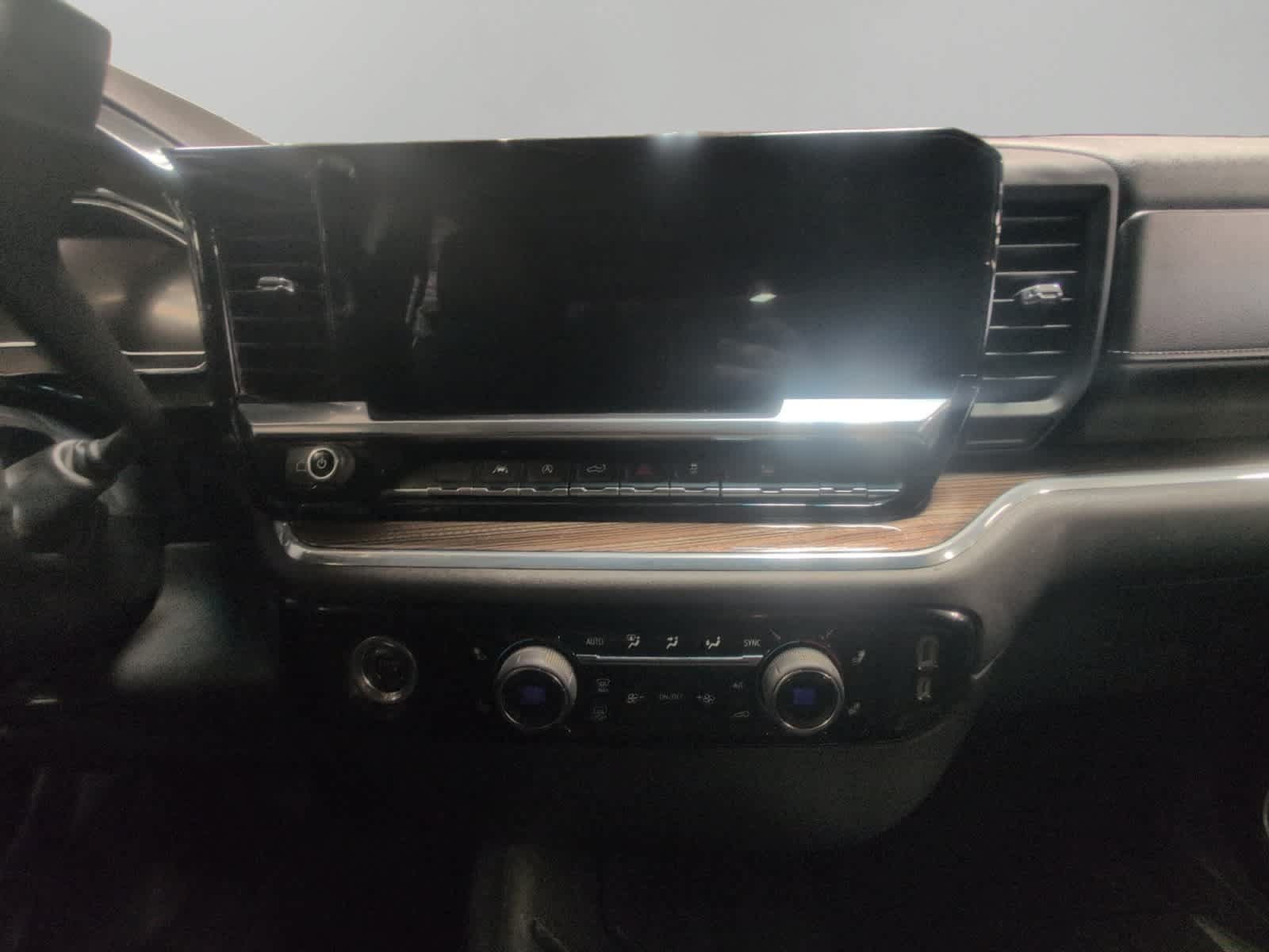 Used 2024 Chevrolet Silverado 1500 RST AWD/4WD image 11