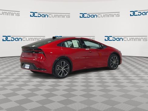 Used 2024 Toyota Prius XLE image 9