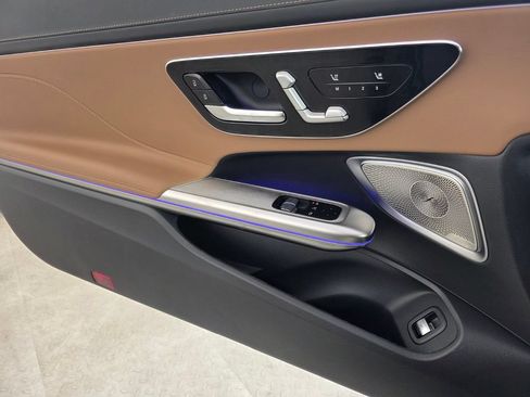 New 2027 Mercedes-Benz CLE 300 4MATIC Coupe image 16
