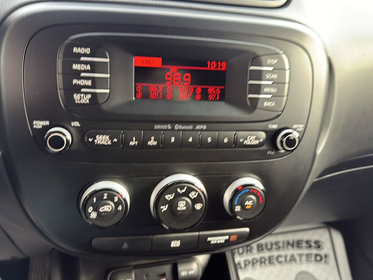 Used 2015 Kia Soul FWD image 16