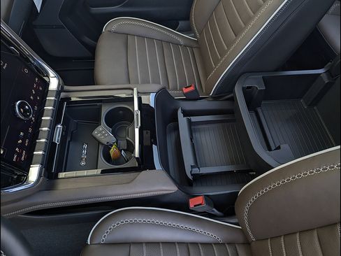 New 2026 GMC Yukon XL Denali Ultimate AWD/4WD image 30