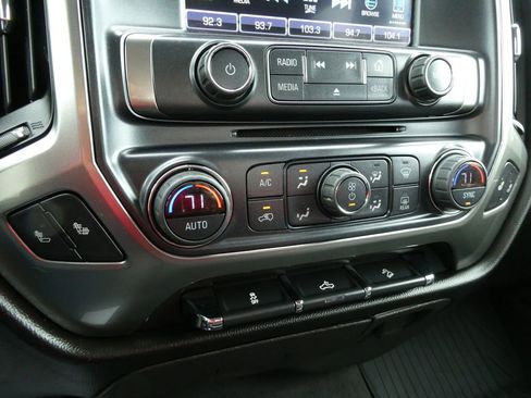 Used 2018 Chevrolet Silverado 1500 LT w/ All Star Edition AWD/4WD image 27